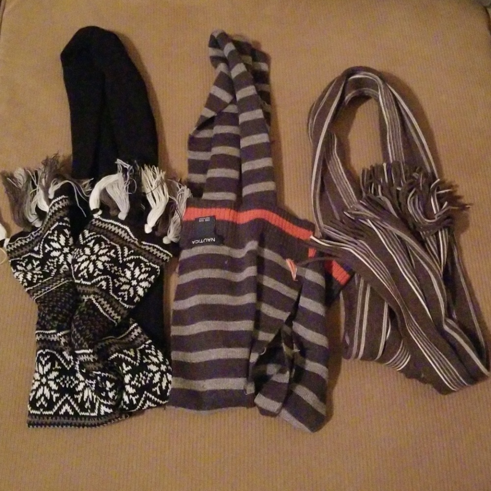 Bundle 3 for 12, Group of Scarves